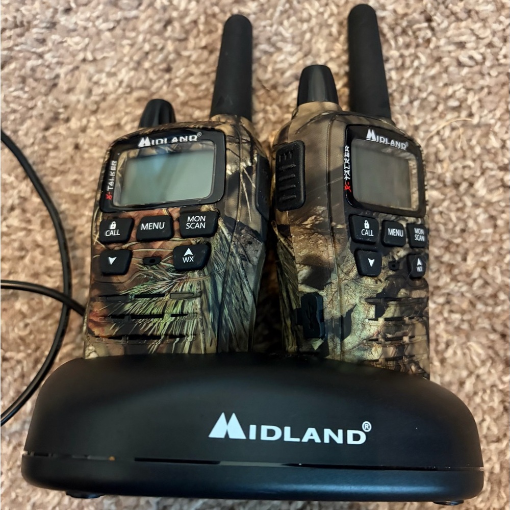 Midland Camo Portable Two-Way Radios 36 channel - Realtree-Style Camouflage